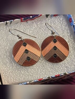 ⚘️Vintage Copper-Tone Chevron Round Drop Earrings